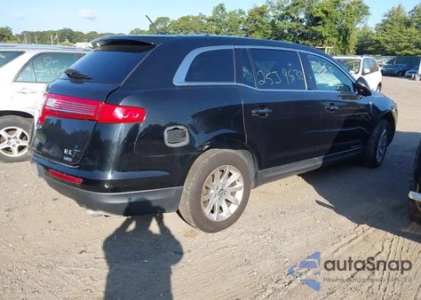 2017 Lincoln Mkt Livery from USA, damaged, VIN 2LMHJ5NK5HBL01817